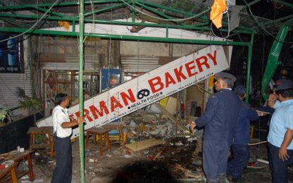 India, bomba in un ristorante. Morti e feriti