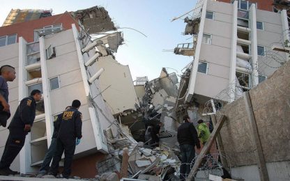 Cile, morte e distruzione per il sisma. I VIDEO DEL DISASTRO