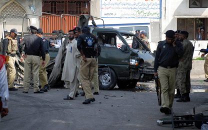 Pakistan, 4 attentati provocano 48 morti
