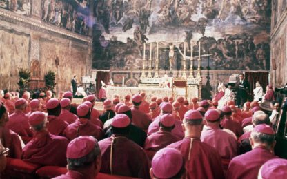 Pedofilia, nuova bufera su cardinali e vescovi