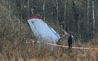 Cade aereo in Russia, il presidente polacco tra le vittime