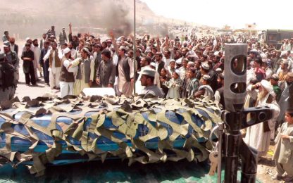 Afghanistan, truppe Nato sparano su autobus: morti e feriti
