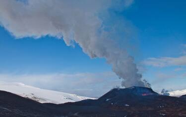 Le ceneri del vulcano islandese bloccano Siena e Fiorentina