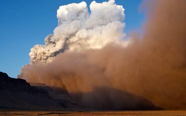 vulcano_cenere