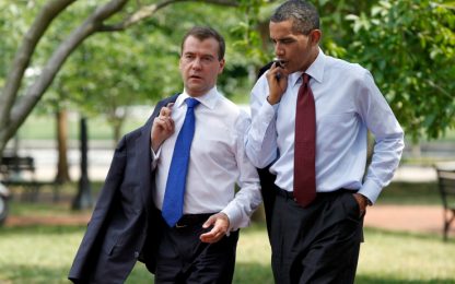 Obama sapeva tutto mentre stringeva la mano a Medvedev