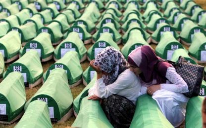 Strage Srebrenica: 15 anni dopo il funerale di 775 vittime