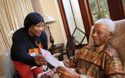 Sud Africa, attacco contro la figlia di Nelson Mandela