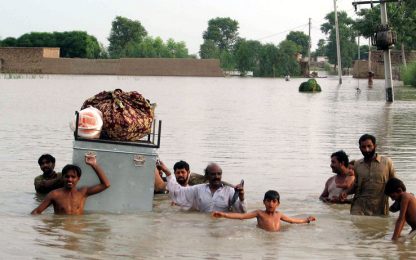Pakistan: morti e dispersi per le alluvioni