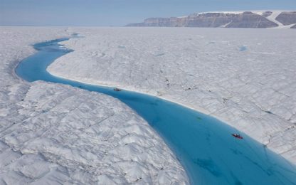 Groenlandia, si stacca blocco di ghiaccio di 260 km/quadrati