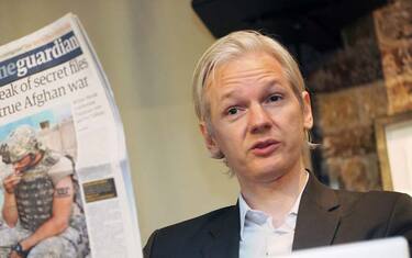 Mandato di cattura internazionale per Assange