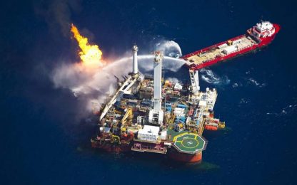 Golfo del Messico, esplode un'altra piattaforma petrolifera