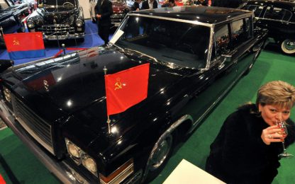 Limousine made in Russia per rilanciare il mercato
