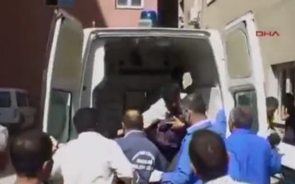 Turchia, bomba contro minibus: sospetti sul Pkk