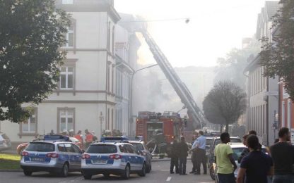Tragedia in Germania, donna spara in un ospedale