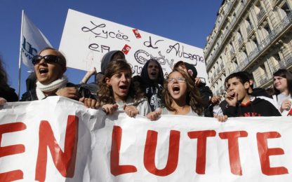 Francia, pensioni: ancora proteste e due nuovi scioperi