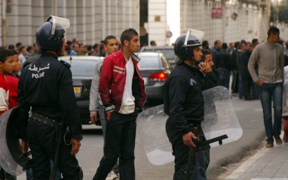 Algeria: almeno due morti negli scontri con la polizia