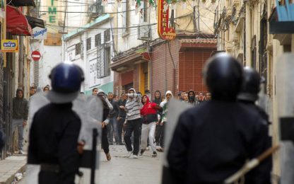 Algeria, il giorno dopo gli scontri: "Inizia il cambiamento"