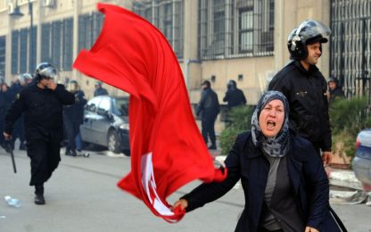 Tunisia nel caos: Ben Alì scappa e cerca rifugio all'estero