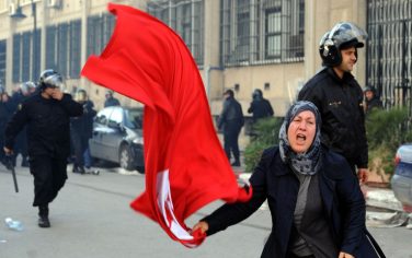 scontri_manifestazioni_tunisia_getty_images_19