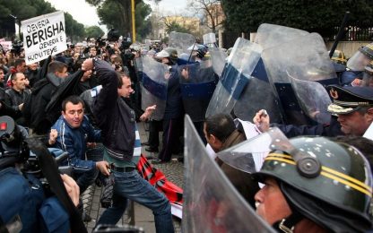 Albania: scontri a Tirana, tre morti
