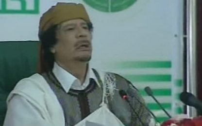 Gheddafi scrive all'Occidente: "Fermatevi o ve ne pentirete"