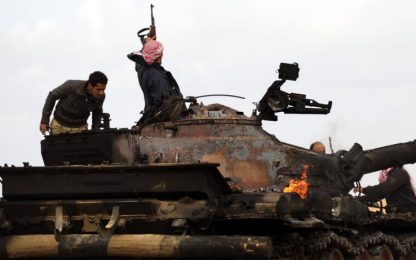 Libia, i ribelli disposti a una tregua. Ma Gheddafi attacca