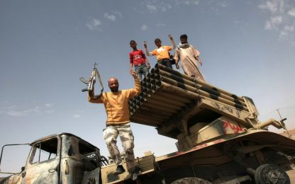 La Francia è pronta a dare armi ai ribelli libici