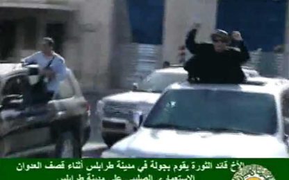 Libia, Gheddafi ricompare in tv. VIDEO