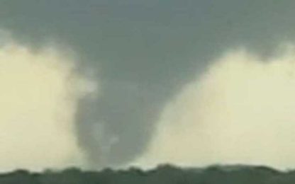 Alabama in ginocchio per una serie di tornado: IL VIDEO