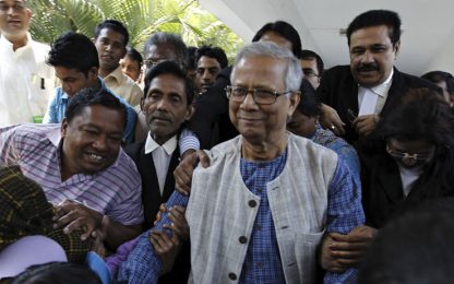 Microcredito, Muhammad Yunus è fuori dalla sua banca