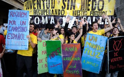 Spagna, è ancora protesta nelle piazze e sul web