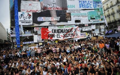 Elezioni in Spagna, crollano i socialisti di Zapatero
