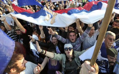 Belgrado: in 10mila contro l'arresto di Mladic