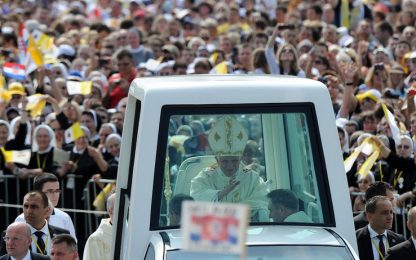 Il Papa attacca i conviventi: non è quella la vera famiglia