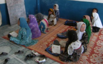 L'Afghanistan e le piccole allieve senza volto