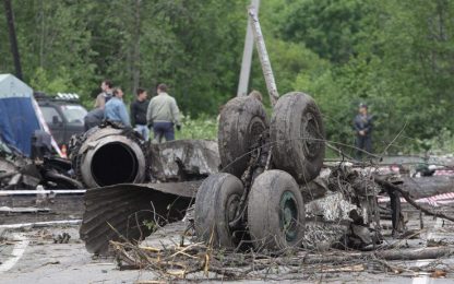 Atterraggio d'emergenza in autostrada, tragedia in Russia
