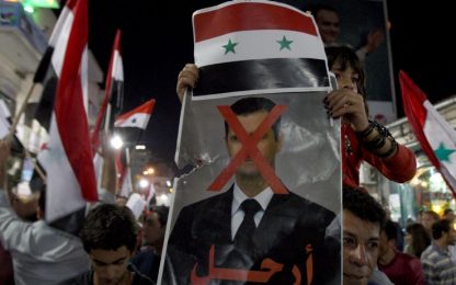 Siria, continua l'assedio a Latakia