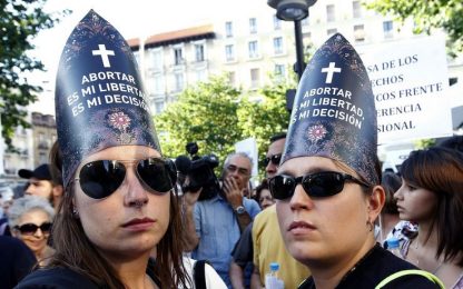 Spagna, indignados contro la visita di Ratzinger. VIDEO