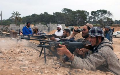 Libia, i ribelli respinti con le bombe da Brega