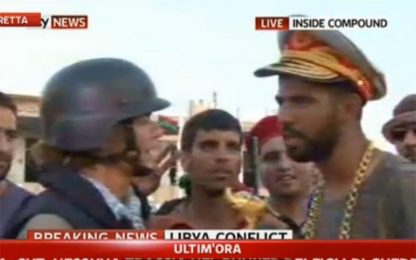 Libia, il ribelle che ha conquistato il cappello di Gheddafi