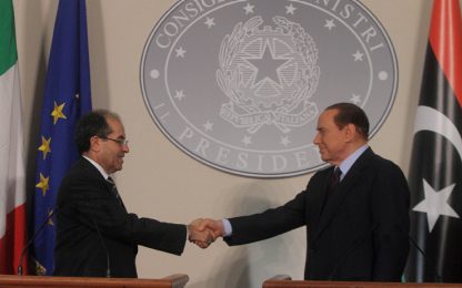 Berlusconi incontra Jibril: "350 milioni per la nuova Libia"
