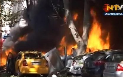 Turchia, bomba nel centro di Ankara. VIDEO