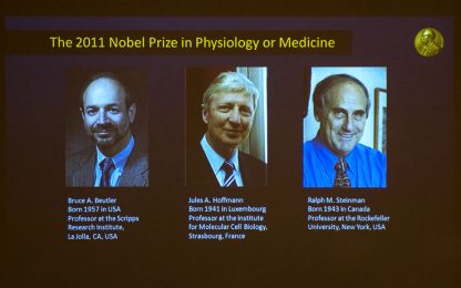 Nobel per la medicina a tre immunologi. Ma uno è morto