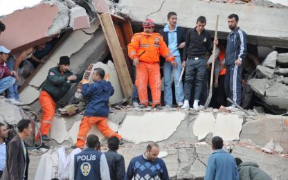 Terremoto in Turchia, si temono mille morti