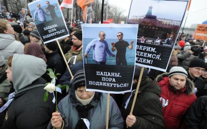 Mosca, 100mila in piazza per la rivoluzione bianca