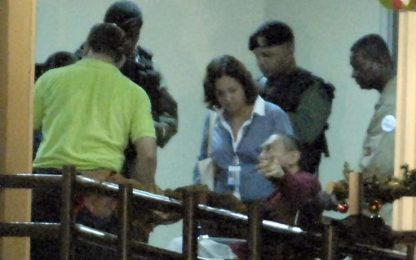 Noriega estradato finisce in carcere a Panama