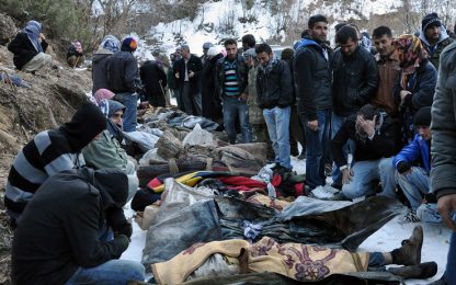 Turchia: decine di curdi uccisi in un raid aereo