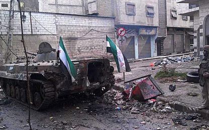 Siria, ancora bombe su Homs: è il decimo giorno consecutivo