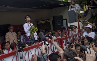 Birmania, Aung San Suu Kyi: "Inizia una nuova era". VIDEO