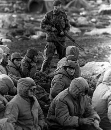 Falklands, 30 anni fa la guerra che continua a dividere